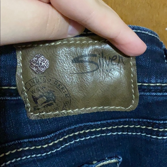 Silver Brand Suki Fit Jeans - Picture 4 of 4